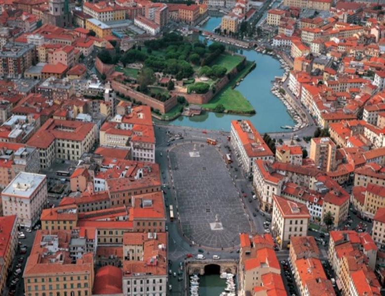 Apartament Mansarda Pieno Centro Livorno Zewnętrze zdjęcie
