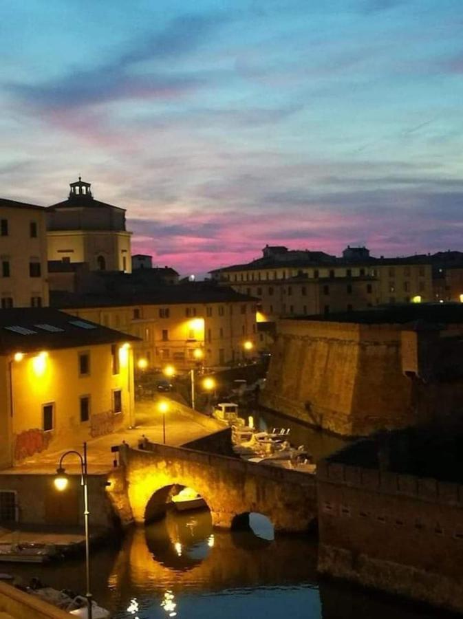 Apartament Mansarda Pieno Centro Livorno Zewnętrze zdjęcie